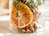 Woodland Pinecone Glass Jar Set - Eveléa Studio dried flower arrangement