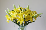 Soft Touch 3-Head Lily Stem - Eveléa Studio faux flower